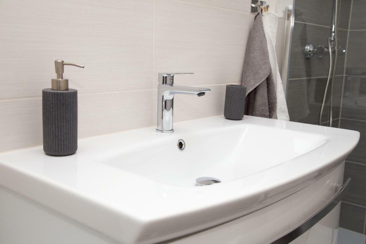 Apartman Topic Daire Kastela Dış mekan fotoğraf