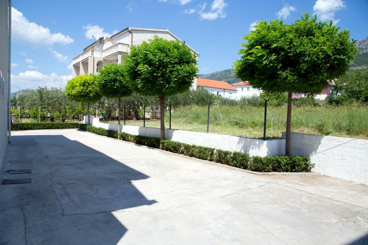 Apartman Topic Daire Kastela Dış mekan fotoğraf