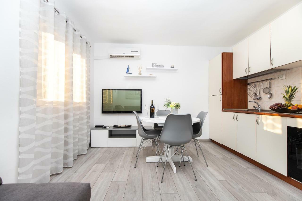 Apartman Topic Daire Kastela Dış mekan fotoğraf