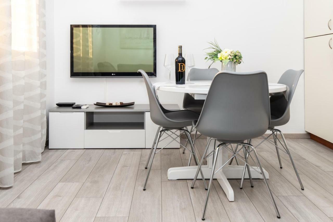 Apartman Topic Daire Kastela Dış mekan fotoğraf
